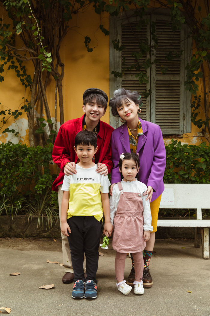 Fan té ngửa trước chùm ảnh... bỗng dưng già nua của 'couple gà bông' Han Sara – Tùng Maru Ảnh 9