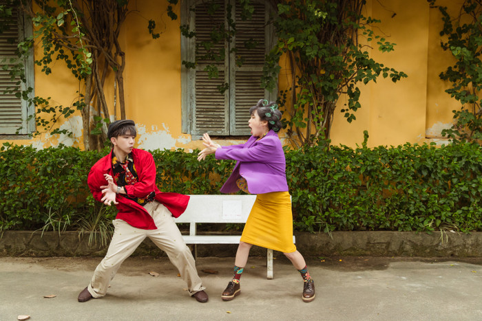 Fan té ngửa trước chùm ảnh... bỗng dưng già nua của 'couple gà bông' Han Sara – Tùng Maru Ảnh 10