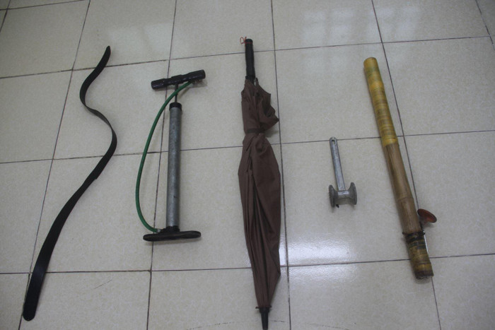 Những dụng cụ đối tượng dùng đánh con.