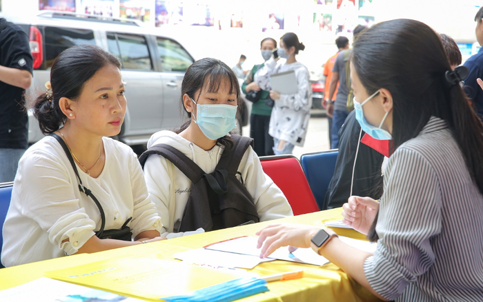 ĐH Công nghệ TP HCM: Điểm trúng tuyển cao nhất theo phương thức xét điểm thi ĐGNL của ĐH Quốc gia TP.HCM là 850 Ảnh 2