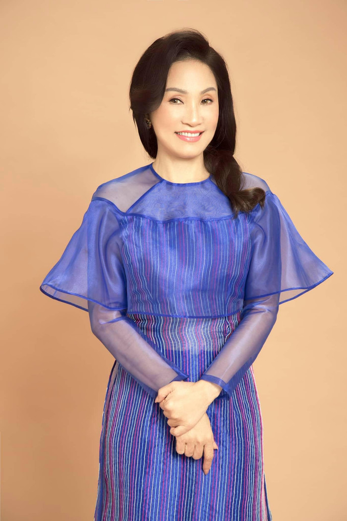 Mừng sinh nhật tuổi 58, nghệ sĩ Hồng Đào khiến dân mạng ghen tị với nhan sắc trẻ đẹp khó tin Ảnh 1