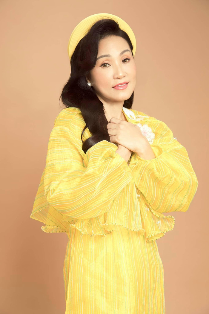 Mừng sinh nhật tuổi 58, nghệ sĩ Hồng Đào khiến dân mạng ghen tị với nhan sắc trẻ đẹp khó tin Ảnh 3