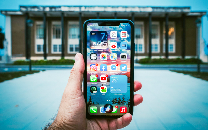 Chỉ bạn cách 'hô biến' màn hình iPhone đẹp hơn với hình nền ma thuật Ảnh 2