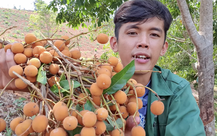 Gần đây, Sang Vlog từng cho biết đã thực hiện được ước mơ sửa sang lại nhà cho mẹ của mình. (Ảnh: Sang Vlog)