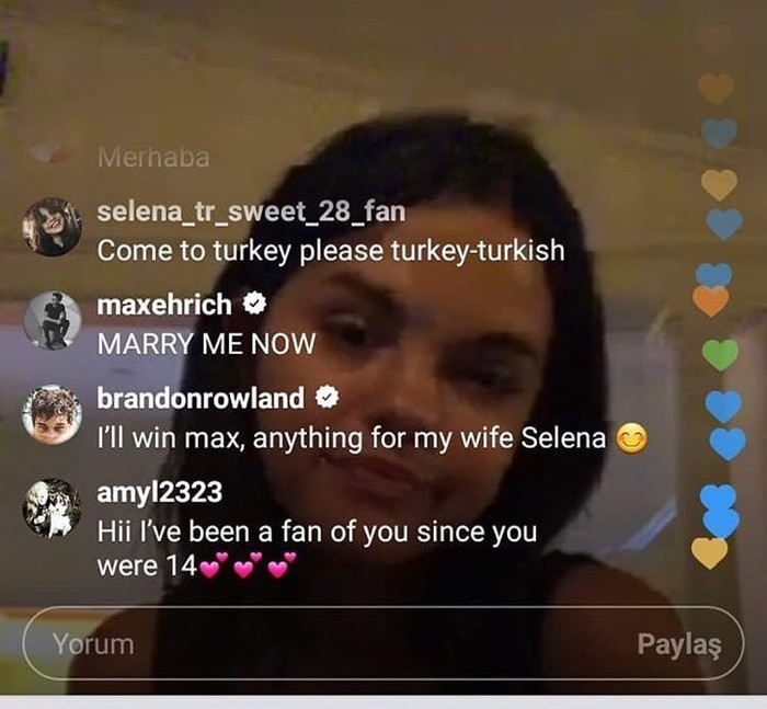 Nhiều người cho rằng Max coi trọng Selena hơn người yêu.