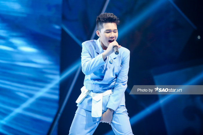 Fast flow 'đỉnh' Rap về Thủy Tinh, Kenji khiến LK - Datmaniac trầm trồ vì trình diễn quá 'cháy', tài không đợi tuổi Ảnh 3