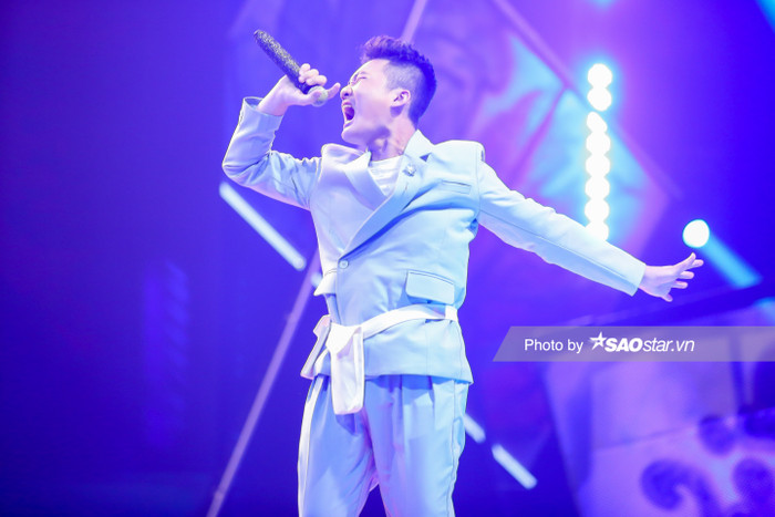 Fast flow 'đỉnh' Rap về Thủy Tinh, Kenji khiến LK - Datmaniac trầm trồ vì trình diễn quá 'cháy', tài không đợi tuổi Ảnh 6