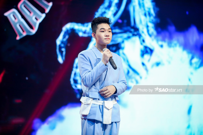 Fast flow 'đỉnh' Rap về Thủy Tinh, Kenji khiến LK - Datmaniac trầm trồ vì trình diễn quá 'cháy', tài không đợi tuổi Ảnh 9