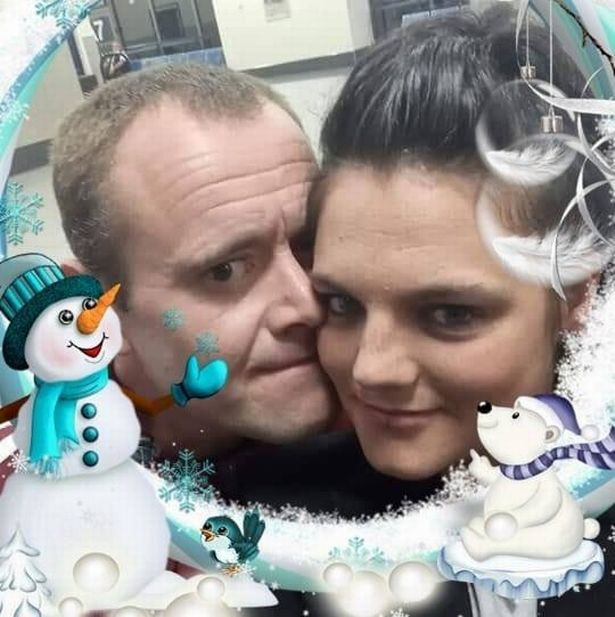 Cha mẹ của bé Elon, Stephen Joynes và Abigail Ellis