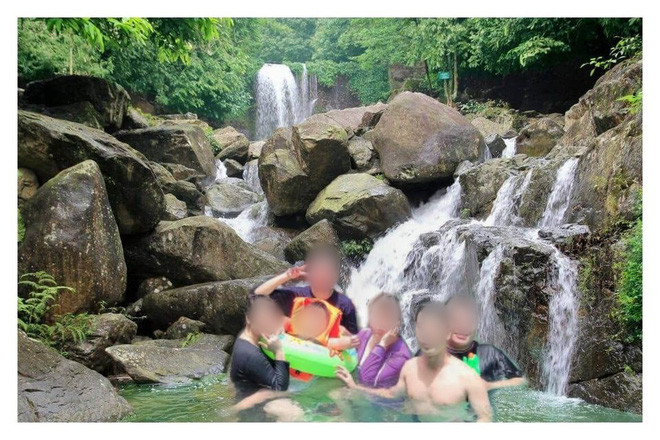 Đây là đâu và chúng tôi là ai?