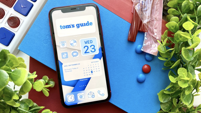 iOS 14 gây sốt cộng đồng khi 'người người, nhà nhà' cùng đua nhau khoe những giao diện màn hình cực độc. (Ảnh: Tom'sGuide)