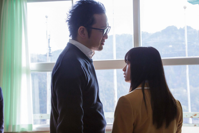 'Signal 100' - Thầy giáo thôi miên học trò tàn sát lẫn nhau Ảnh 12