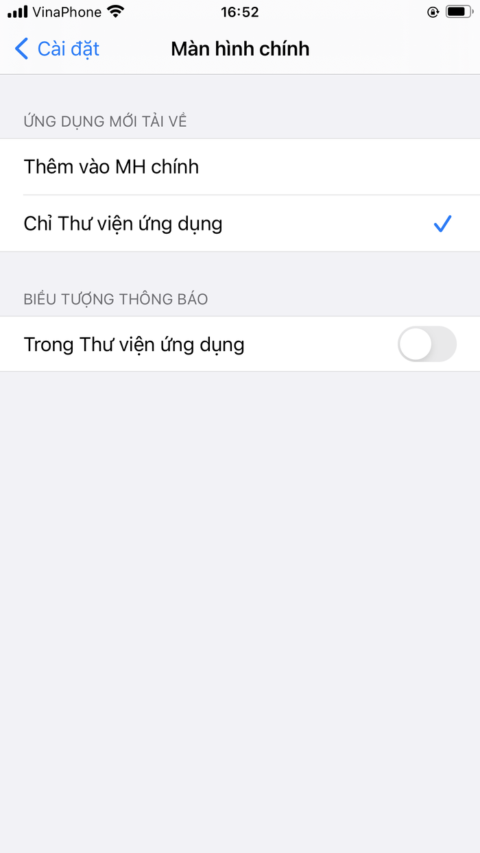 Bước 3: Tại mục 'Ứng dụng mới tải về' (New App Downloads) sẽ có 2 tuỳ chọn 'Thêm vào màn hình chính' (Add to Home Screen) và 'Chỉ thư viện ứng dụng' (App Library Only), bạn hãy ấn chọn 'Chỉ thư viện ứng dụng'.