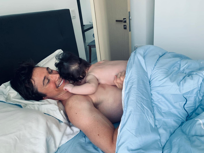 Trên trang cá nhân, cô nàng cũng thường xuyên cập nhật tới khán giả những hình ảnh gia đình hạnh phúc của mình.