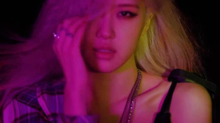 BlackPink phát hành concept video: Bối cảnh nghèo nàn nhưng vẻ đẹp của các thành viên là bất biến Ảnh 7