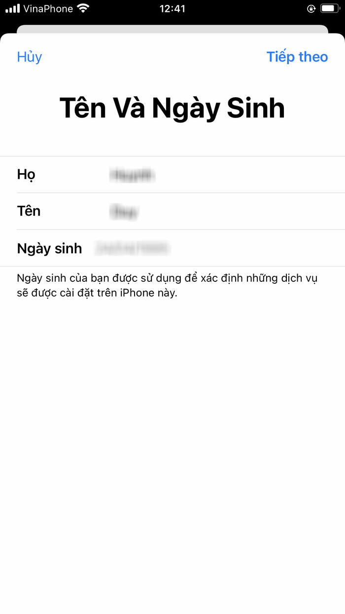 Tiếp đến, bạn hãy điền thông tin về họ tên và ngày sinh của mình, sau đó ấn 'Tiếp theo'.