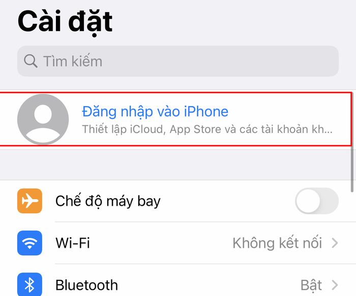Để tạo tài khoản Apple ID, bạn hãy truy cập vào Cài đặt trên điện thoại của mình. Bấm vào phần iCloud để đăng xuất tài khoản iCloud trên máy (Lưu ý: Bạn nên nhớ rõ rõ mật khẩu để có thể đăng nhập lại tài khoản đang sử dụng).