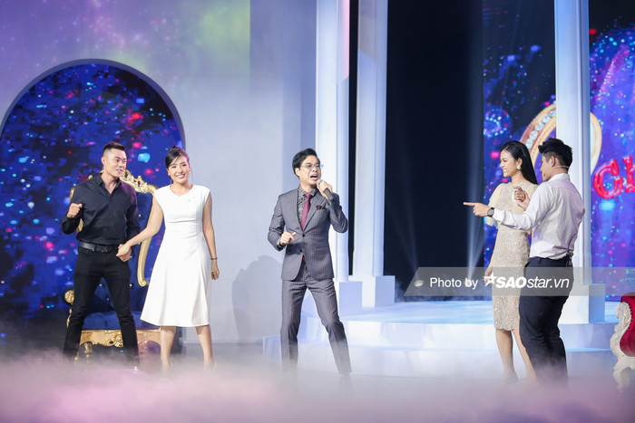 'Ông hoàng Bolero' Ngọc Sơn ăn ý với Xuân Bắc, dâng trào cảm xúc sáng tác ca khúc mới ngay tại Chân ái Ảnh 10