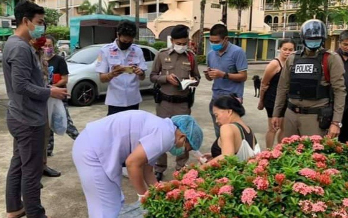 Đang chạy bộ thì nghe tiếng khóc lạ, người phụ nữ hoảng hốt khi phát hiện điều gây sốc trong công viên Ảnh 2