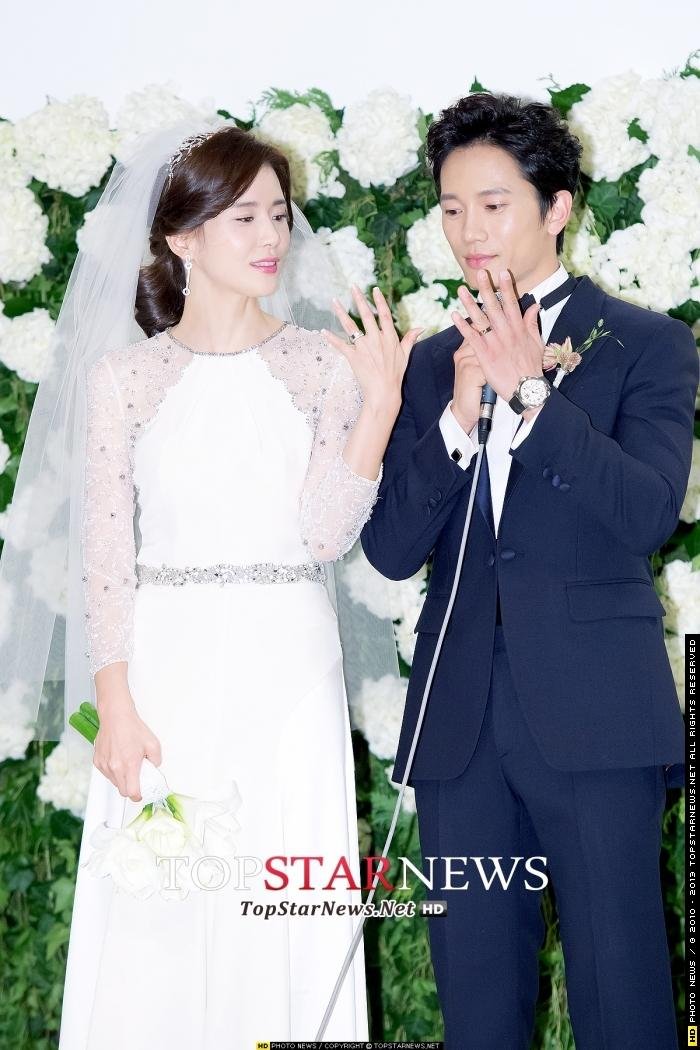 Ji Sung - Lee Bo Young kỷ niệm 7 năm ngày cưới: 'Chị gái ế 38 năm' Han Ji Min lập tức bình luận Ảnh 15