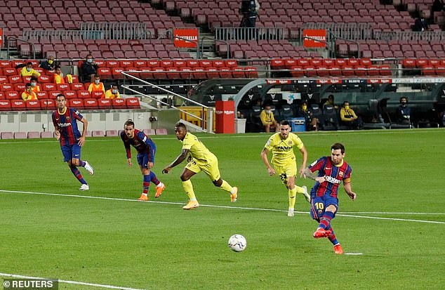 Messi ghi bàn trên chấm 11m.