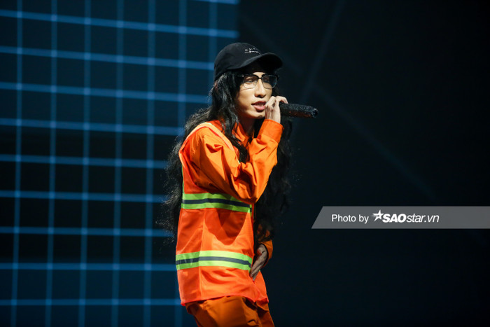 Chị Cả xếp thứ 4.