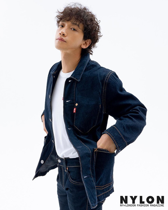 Thường ngày anh chỉ diện áo thun basic mix với các thể loại jeans 