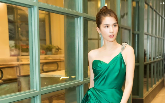 Vượt dàn Hoa hậu, Ngọc Trinh chỉ hở nhẹ cũng điềm nhiên dẫn đầu bảng xếp hạng sao đẹp Ảnh 2