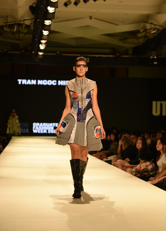 Ngọc Hiền muốn kết hợp sự sáng chế ở thì hiện tại và tầm nhìn của quá khứ về tương lai để mang sự hoài niệm và hiện đại thành một. Bằng cách này mà quá khứ, hiện tại và tương lai có thể đứng chung một dòng chảy.&nbsp;