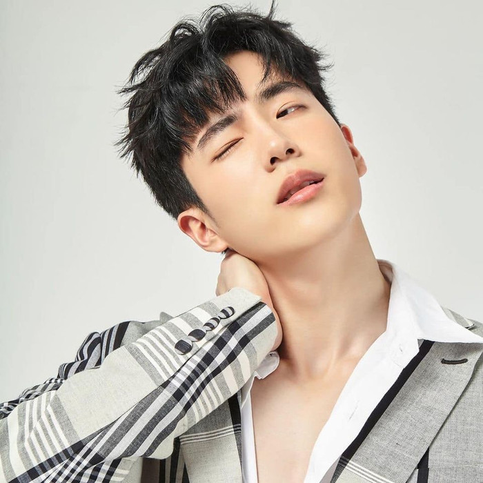 Non Chanon - gương mặt nam diễn viên trẻ từng gây sốt phòng vé với vai Bank trong Thiên tài bất hảo