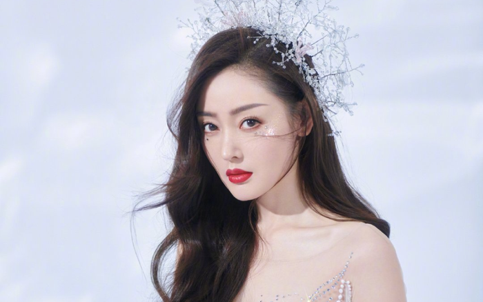 Trương Thiên Ái đang cố trở thành Cúc Tịnh Y thứ 2? Ảnh 2