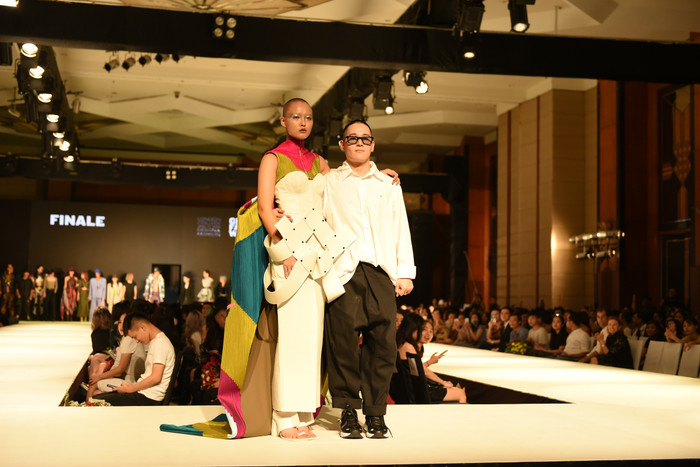 NTK bên vedette của BST