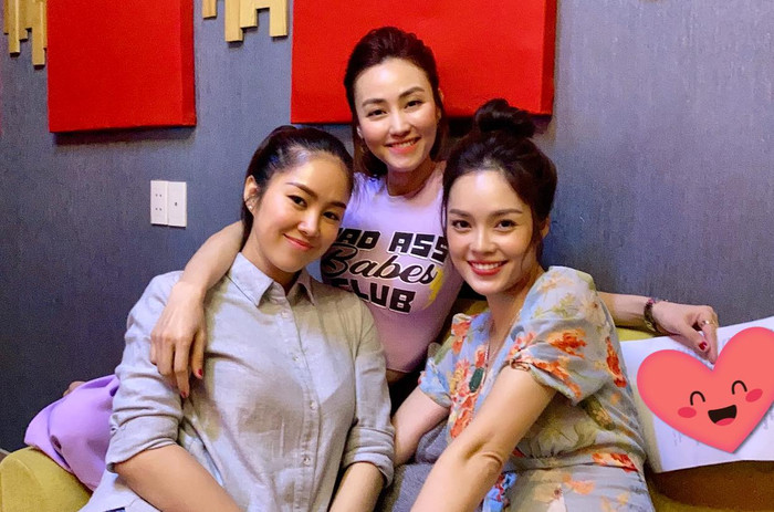 Màn đọ sắc '10 phân vẹn 10' của hai mẹ bỉm với 'gái son' Ngân Khánh khiến nhiều người không khỏi thích thú