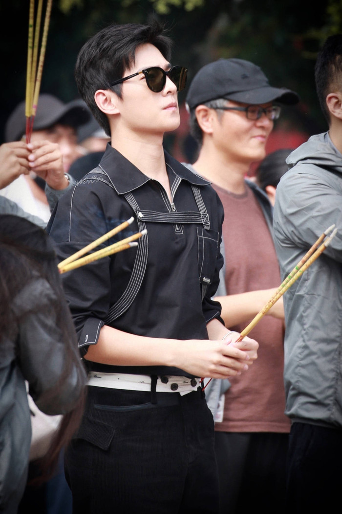 'Em là niềm kiêu hãnh của anh' khai máy: Dương Dương, Địch Lệ Nhiệt Ba - chỉ cần đứng bên cạnh đã thấy hợp nhau Ảnh 8