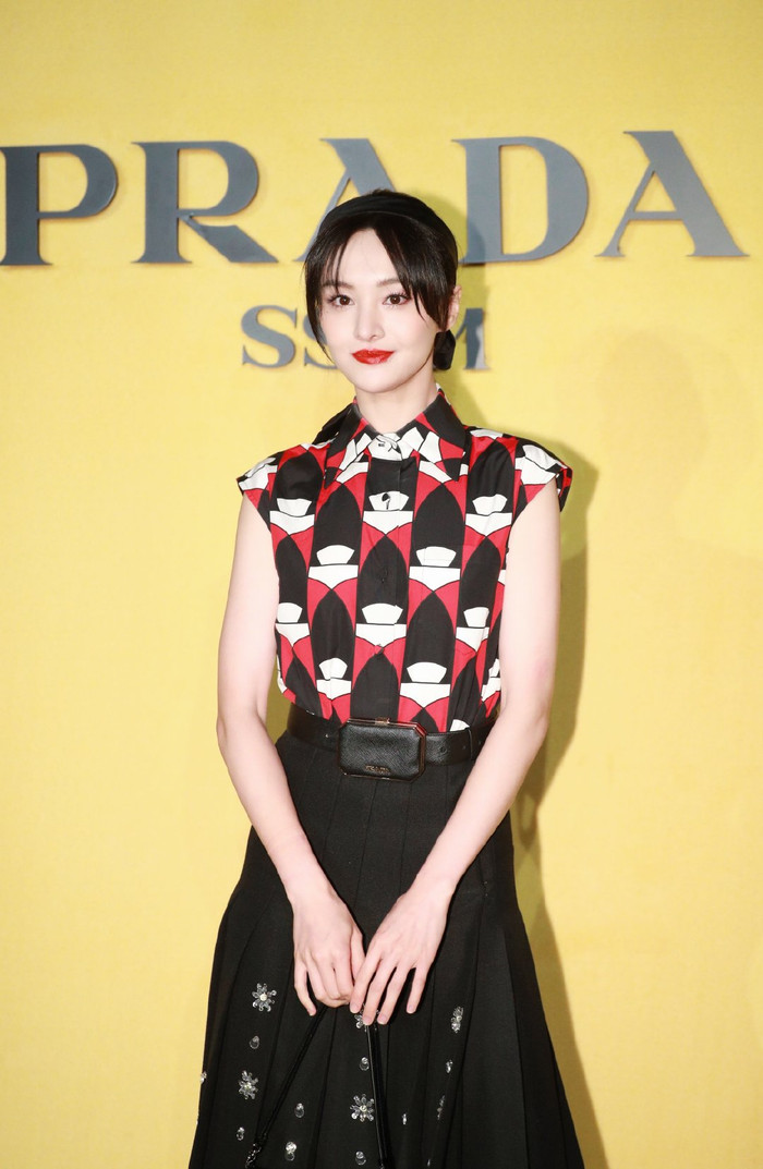 Dân mạng thay phiên nhau điền từ vào chỗ trống cho Trịnh Sảng Ảnh 13