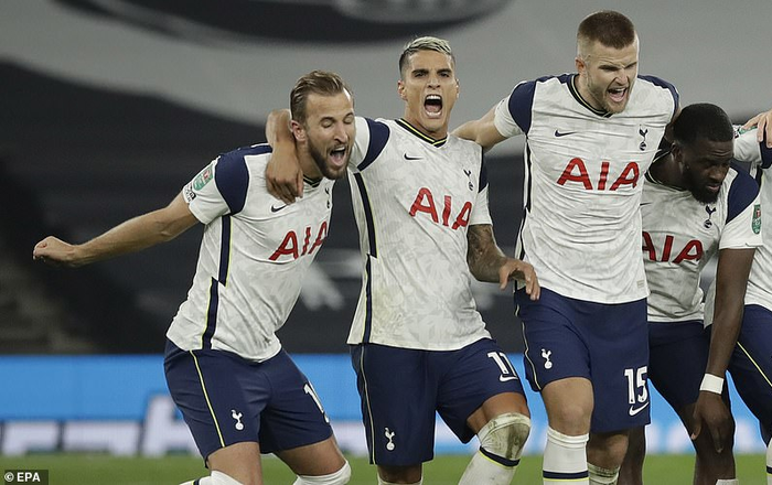 Tottenham loại Chelsea khỏi Cúp Liên đoàn sau loạt penalty may rủi Ảnh 2