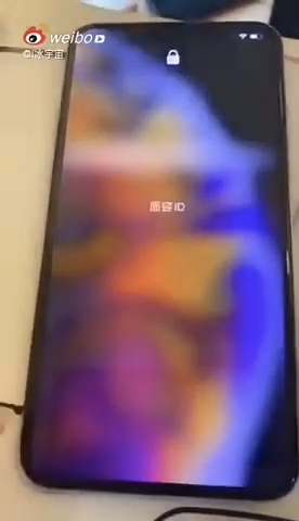 Máy có hình nền mặc định của iPhone X. (Ảnh: Weibo)