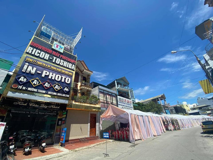 Một nhà hàng tiệc cưới ở Điện Biên bị khách 'bom' 150 mâm cỗ, phải kêu gọi người dân 'giải cứu' Ảnh 1