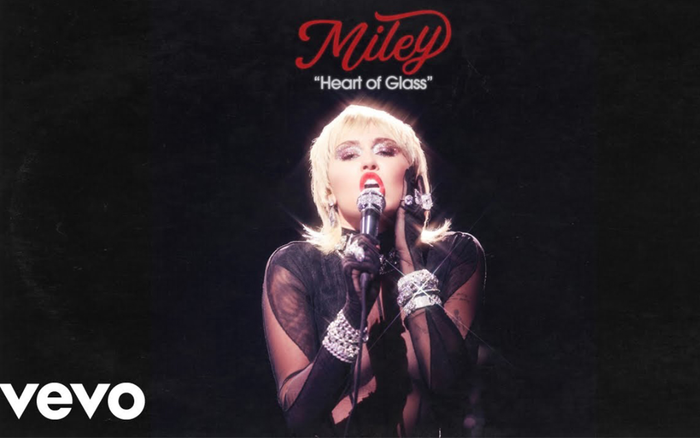 Miley Cyrus 'thả xích' bản cover của bản hit kinh điển Heart Of Glass, fan trầm trồ: 'Nữ hoàng của cover là đây' Ảnh 2