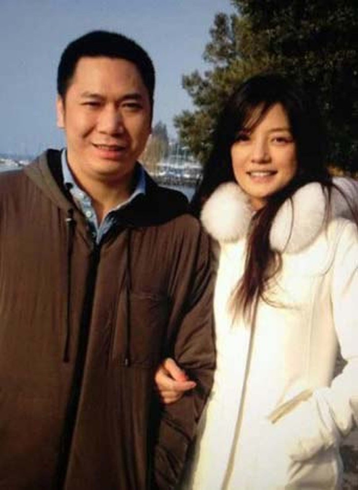 Triệu Vy và chồng 'thỏa thuận miệng' không xen vào tình cảm riêng của nhau, con gái thuộc về Huỳnh Hữu Long Ảnh 8