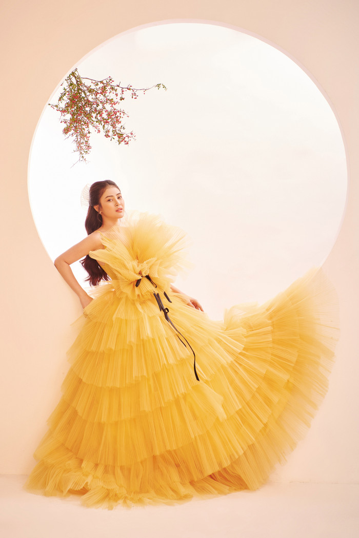 Xinh đẹp, tự lập và năng động, đó là những gì mà người hâm mộ nhận thấy ở Á hậu Lý Kim Thảo sinh năm 1995