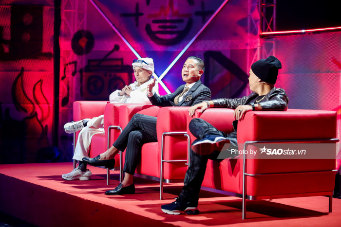 'Mama Boy' HIEUTHUHAI thắng Mes sát sao 0.2 điểm: Xứng tầm cặp đấu cân sức nhất tập 9 King Of Rap 2020 Ảnh 7
