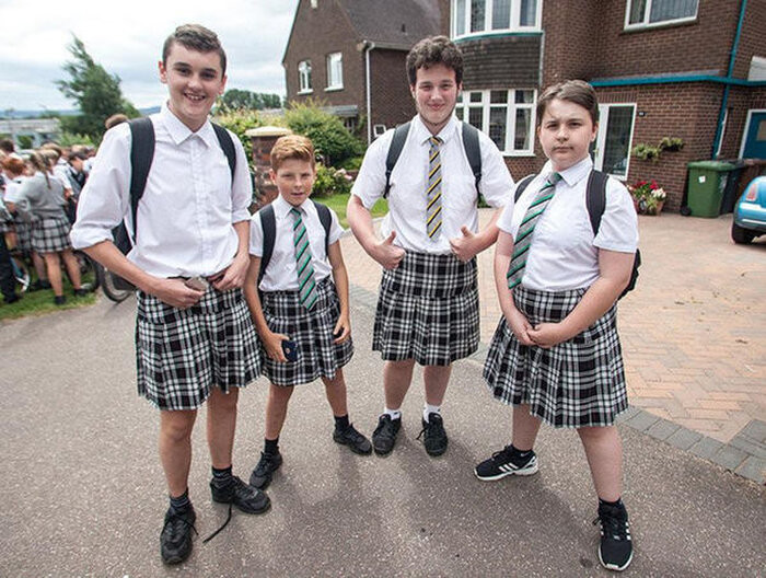 Từ tháng 9, nam sinh được phép mặc váy đồng phục. Ảnh: Dailybeast.