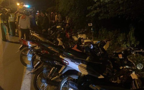 Bắt nhóm thanh thiếu niên dàn hàng ngang đua xe trên quốc lộ 20 Ảnh 2