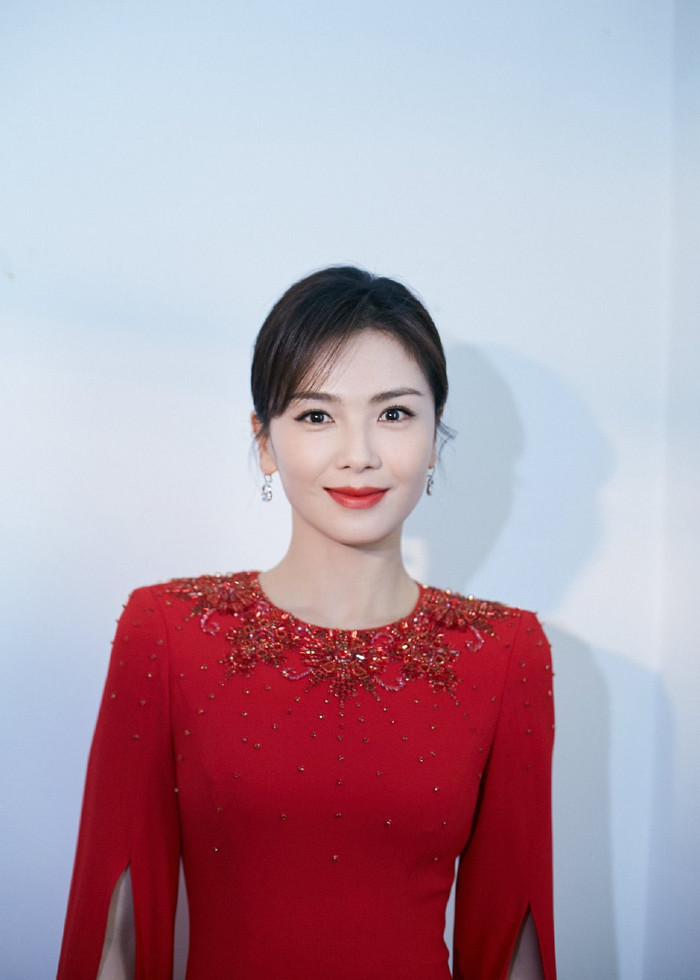 'Đêm hội Trung Thu 2020': TFBOYS điển trai, váy của Angela Baby đẹp áp đảo Dương Tử - Địch Lệ Nhiệt Ba Ảnh 48