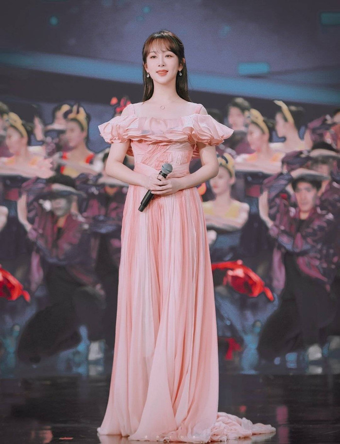 'Đêm hội Trung Thu 2020': Địch Lệ Nhiệt Ba, TFBOYS, Dương Tử cùng loạt sao Cbiz bừng sáng trên sân khấu Ảnh 40