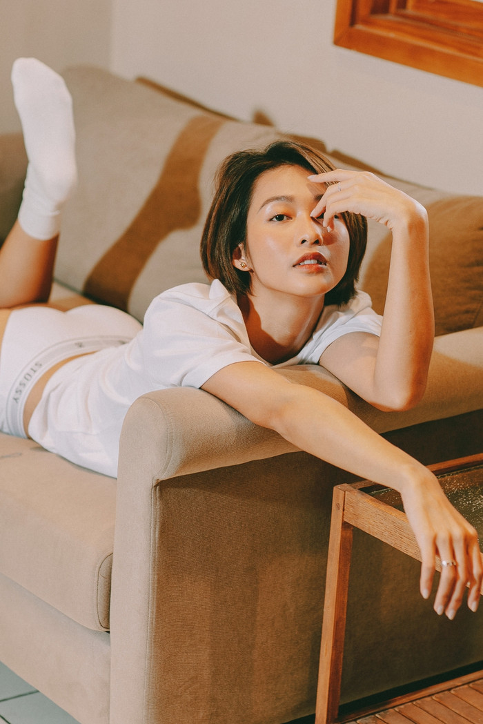 Sự thay đổi này vừa nhằm phục vụ cho các dự án âm nhạc, vừa nhằm mục đích giúp khán giả có cái nhìn đa chiều hơn về cô.&nbsp;