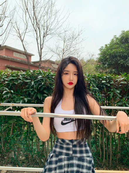 Cô nàng lại còn sở hữu vòng 2 đáng mơ ước