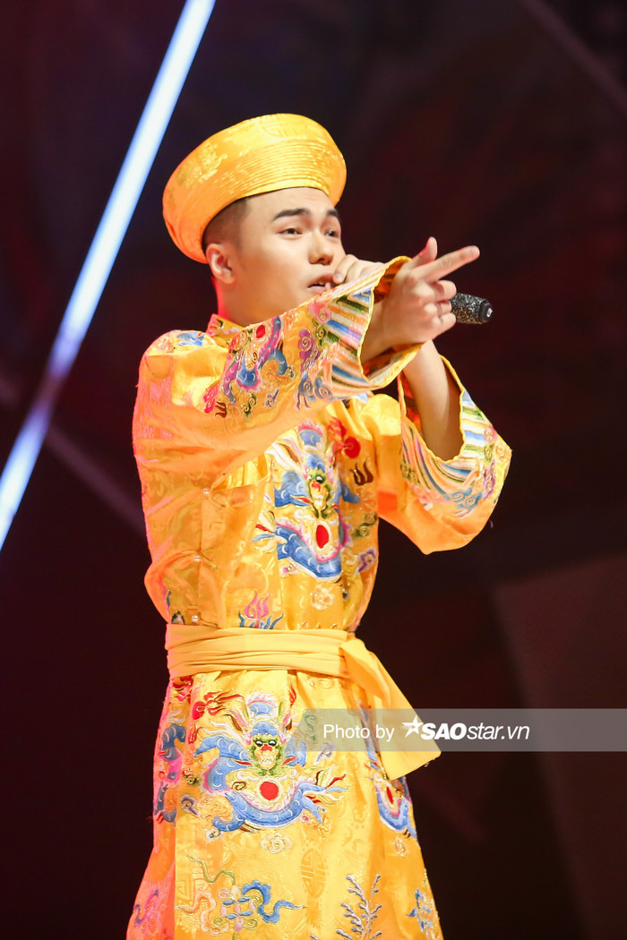 TBoss 'chơi lớn' bắn Rap trên nền nhạc chầu văn: Quá độc đáo, đậm màu sắc dân gian Việt Nam Ảnh 3