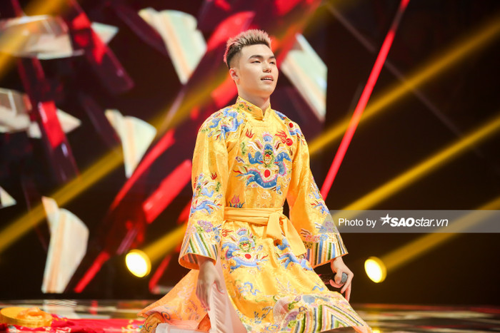 TBoss 'chơi lớn' bắn Rap trên nền nhạc chầu văn: Quá độc đáo, đậm màu sắc dân gian Việt Nam Ảnh 8